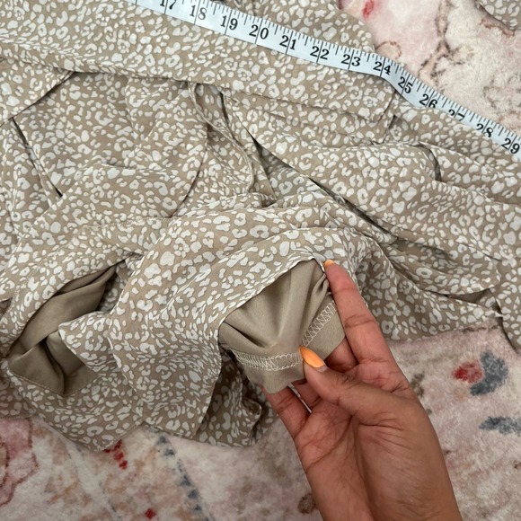 Pretty Little Thing Juniors Size 10 Long Sleep Ruffle Wrap Shorts Romper‎ Beige - Picture 14 of 14